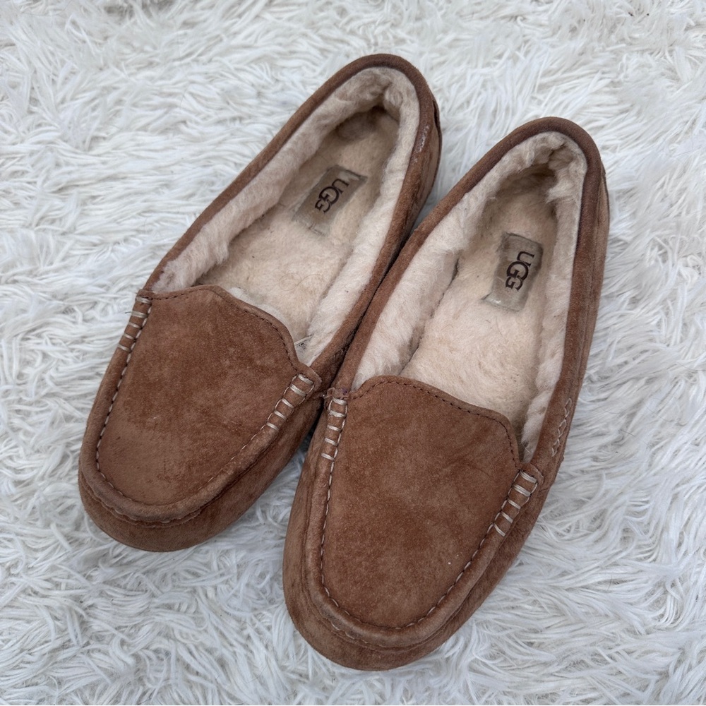 UGG Ladies 8 Ansley Chestnut Suede Slip-on Moccasins Slippers House Shoes - 3312